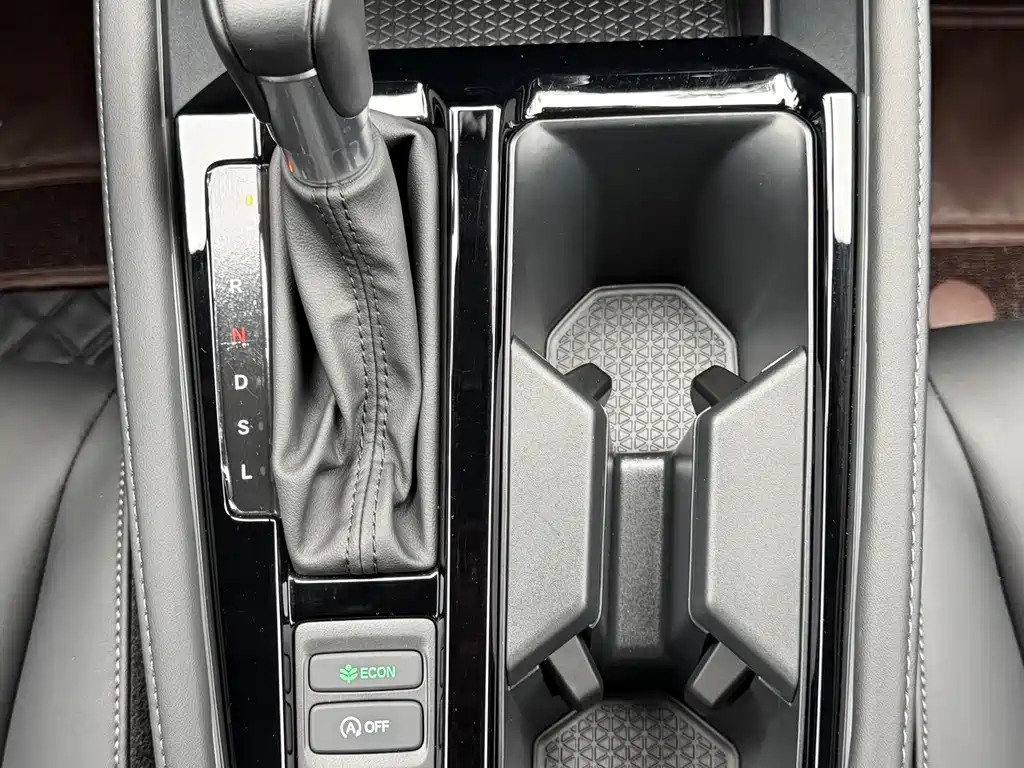 Honda Accord — миниатюра 13