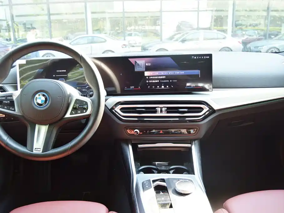 BMW i4 — миниатюра 9
