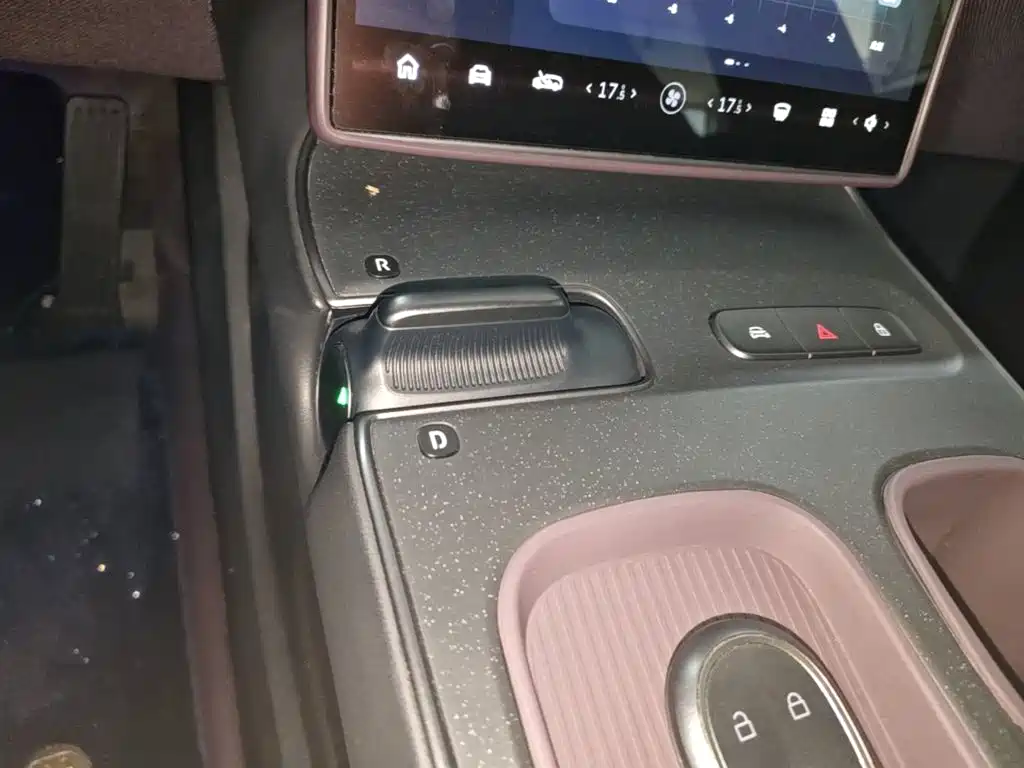 NIO ET5T — миниатюра 14