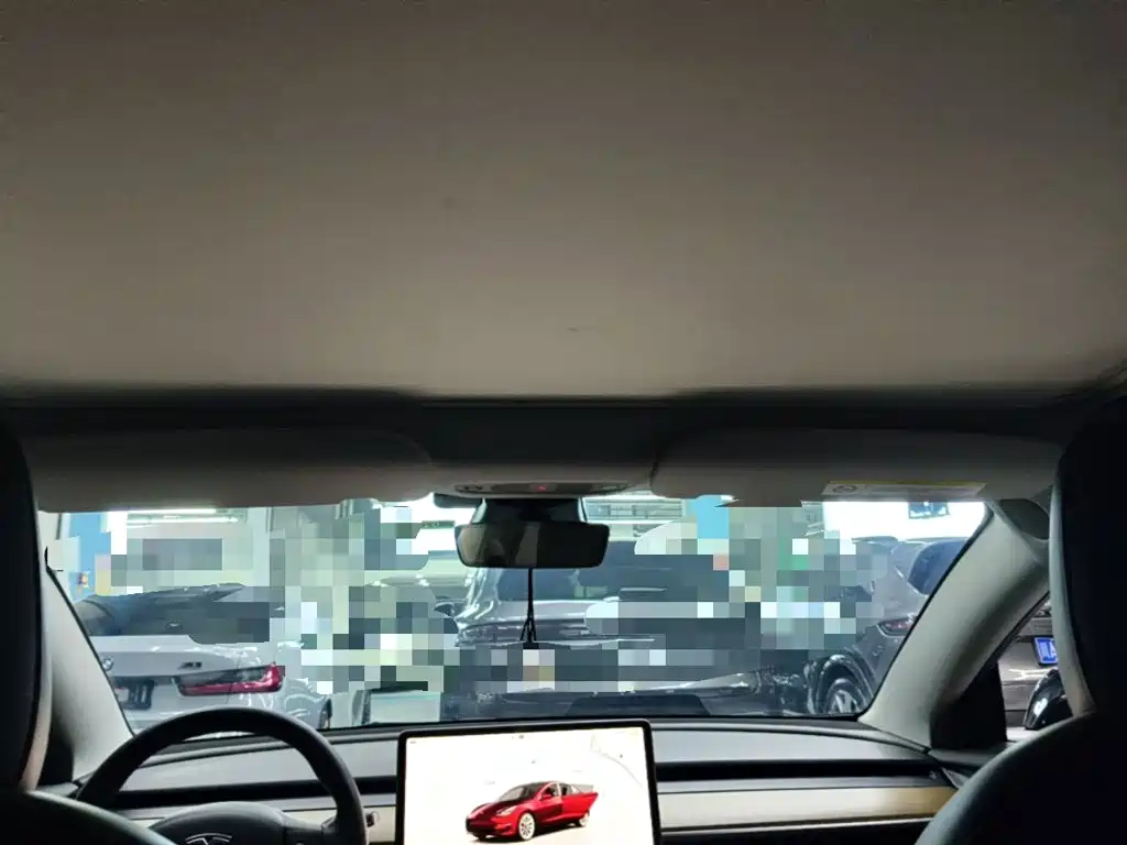 Tesla Model 3 — миниатюра 18