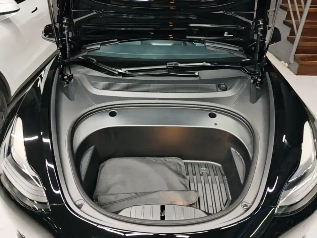 Tesla Model 3 — миниатюра 20