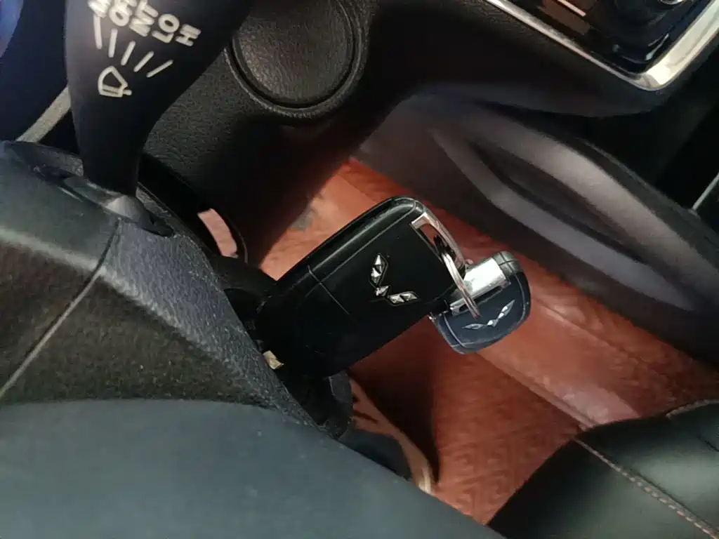 Wuling Hongguang S3 — миниатюра 9