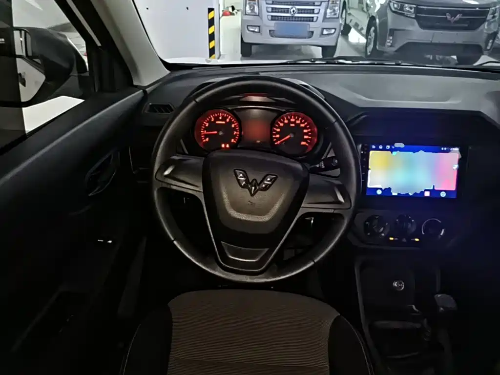 Wuling Hongguang — миниатюра 11