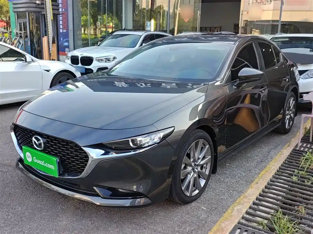 Купить Mazda 3 Axela