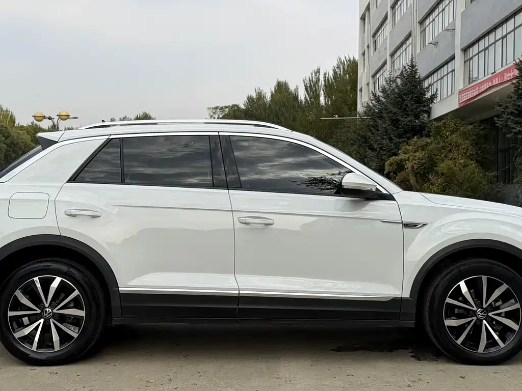 Volkswagen T-Roc — миниатюра 4