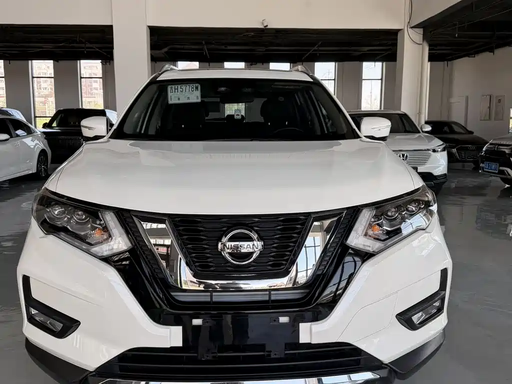 Купить Nissan X-Trail