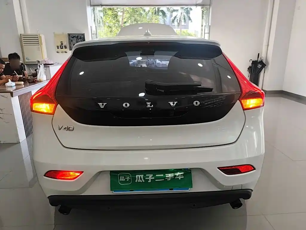 Volvo V40 — миниатюра 6