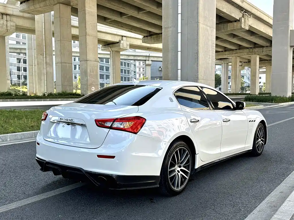 Maserati Ghibli — миниатюра 9