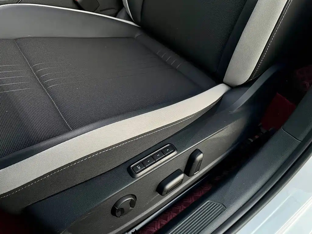 Volkswagen Golf — миниатюра 11