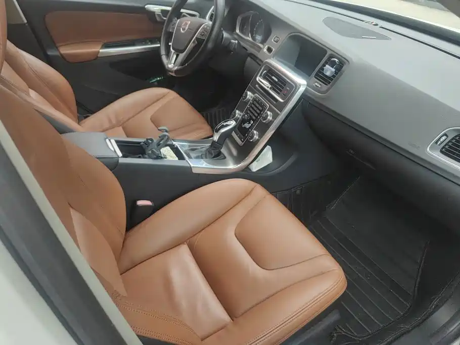 Volvo S60 — миниатюра 8