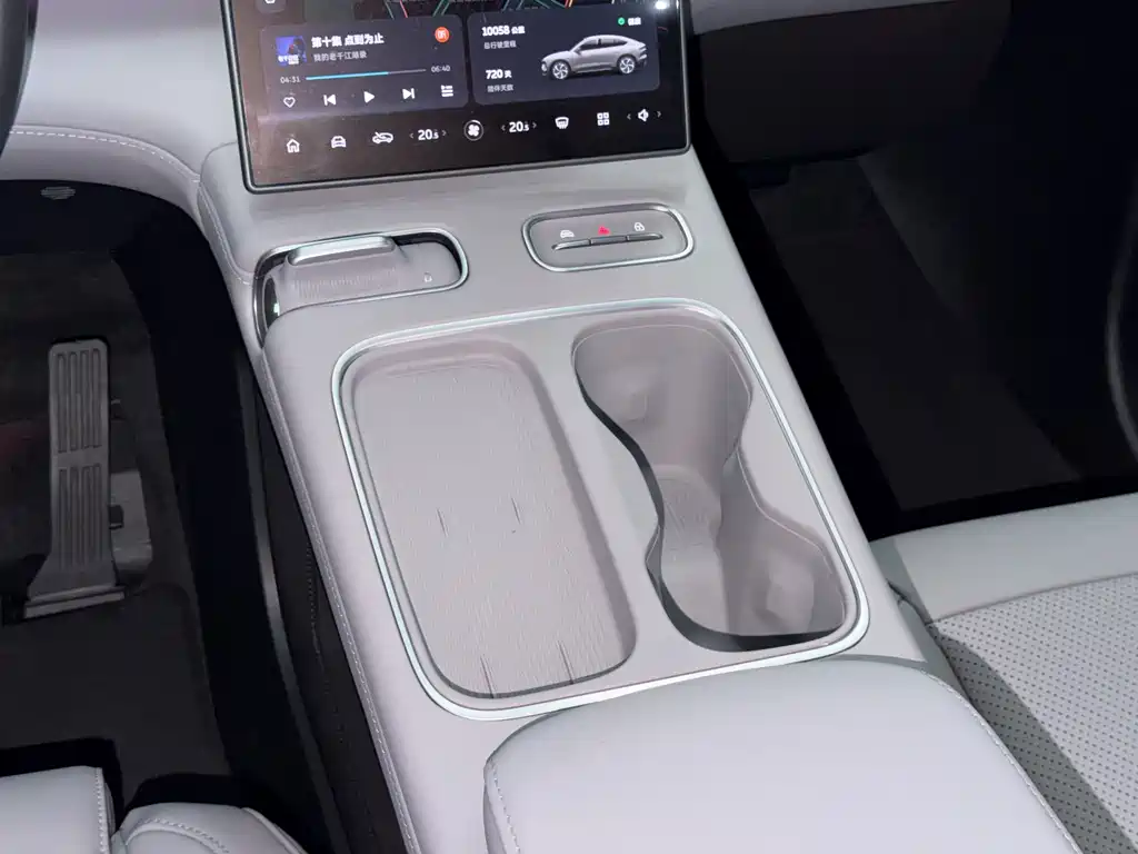 NIO EC6 — миниатюра 14