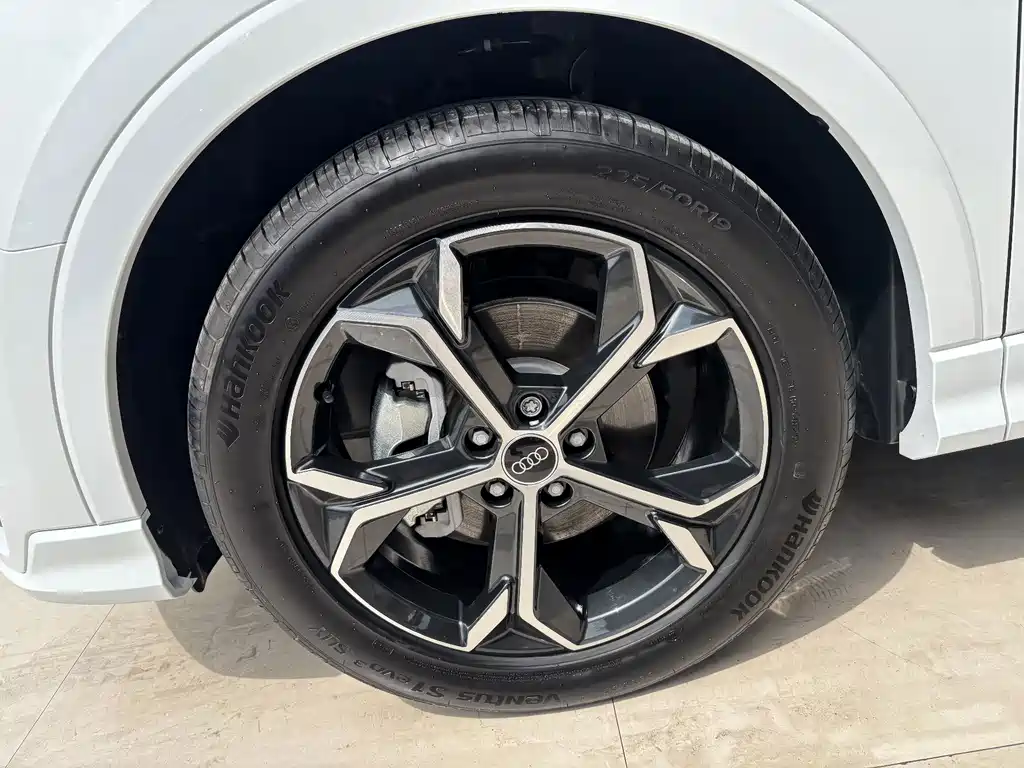 Audi Q3 Sportback — миниатюра 30