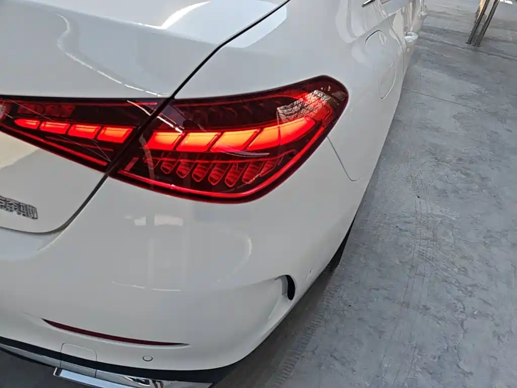 Mercedes-Benz C-Class — миниатюра 8