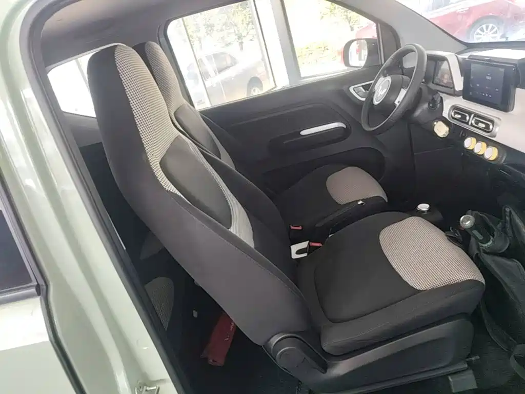 Wuling MINIEV — миниатюра 25