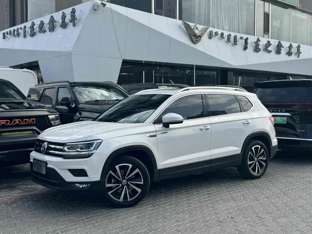 Volkswagen Tharu 2020