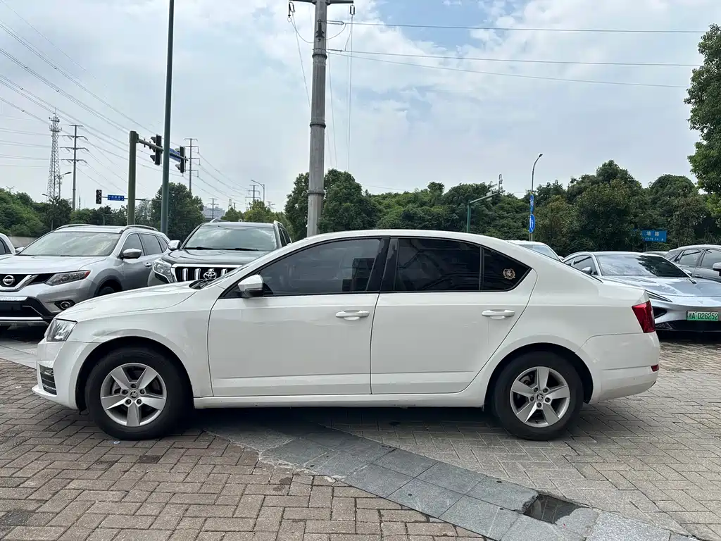 Skoda Octavia — миниатюра 4