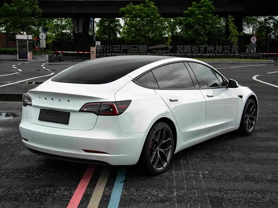 Tesla Model 3 2022 Performance