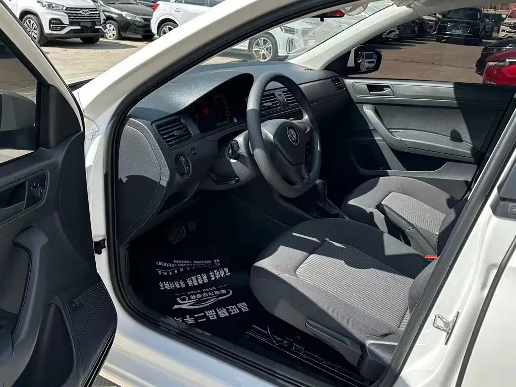 Volkswagen Santana — миниатюра 8