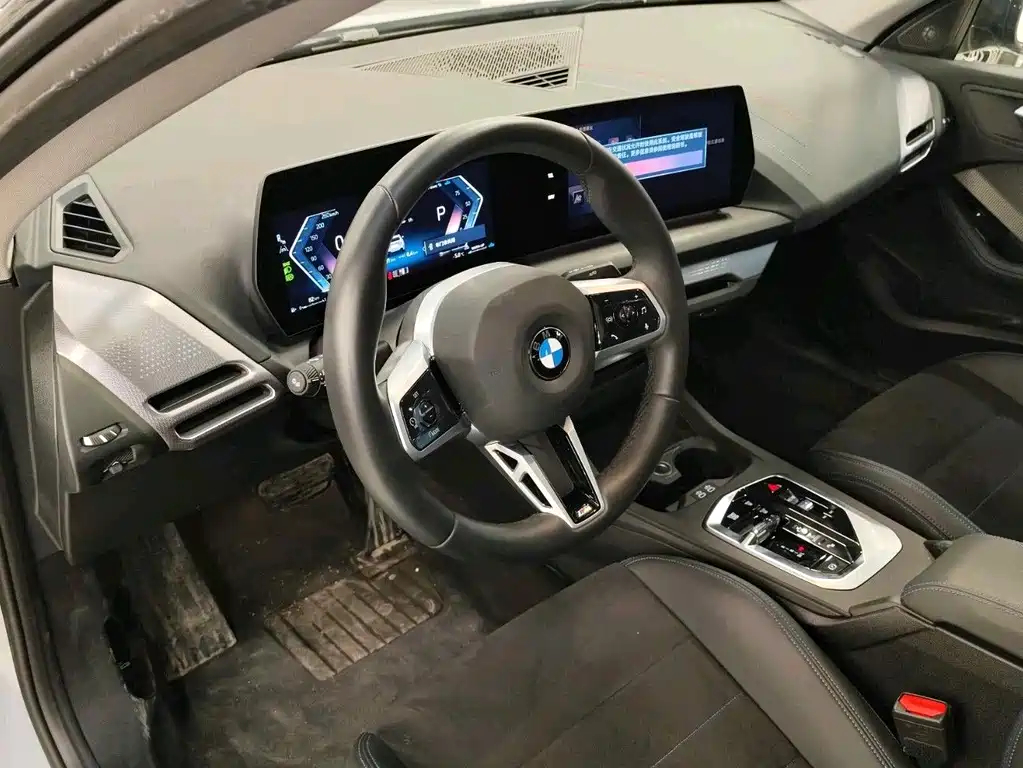 BMW 2 Series 225L M Sport Night Package, фото 6