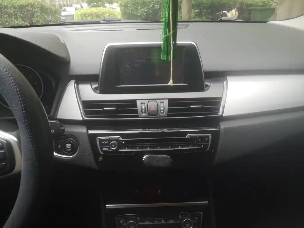 BMW 2 Series Gran Tourer — миниатюра 13