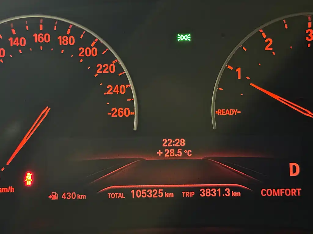 BMW 5 Series — миниатюра 12