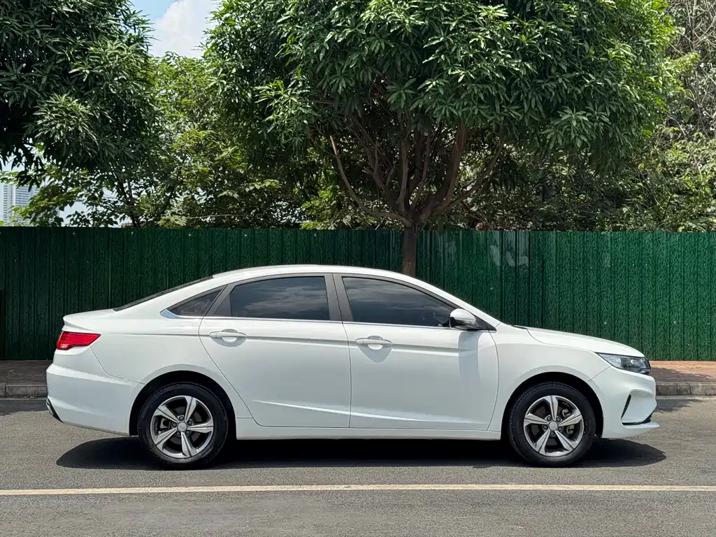 Geely Emgrand GL 1.8L DCT Elite Connected Type, фото 4