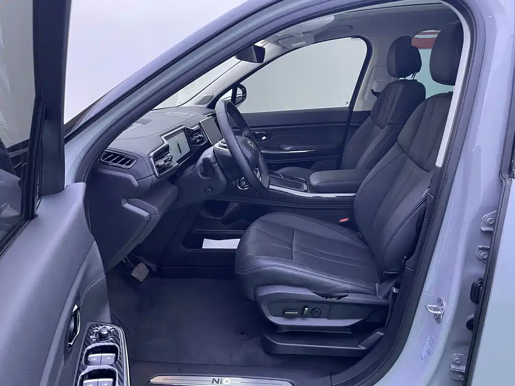 NIO ES8 — миниатюра 16