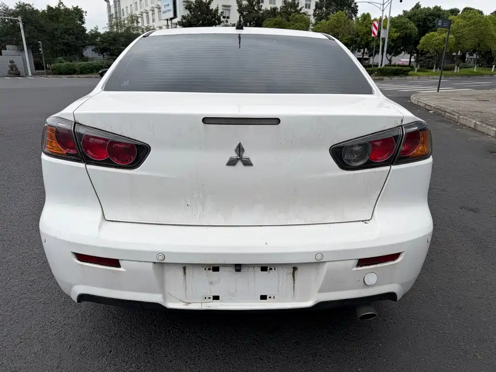 Mitsubishi Lancer EX — миниатюра 5