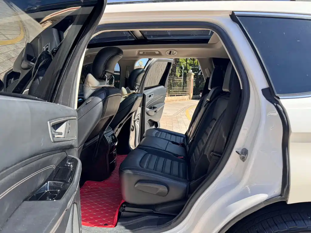 Ford Edge — миниатюра 9