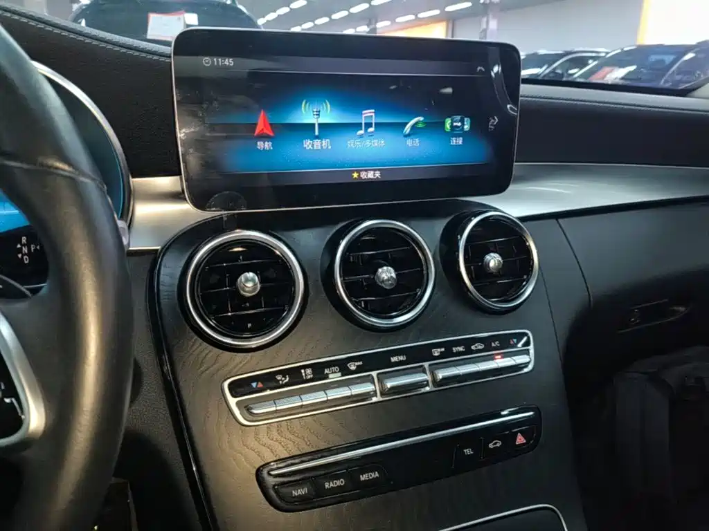 Mercedes-Benz C-Class — миниатюра 13