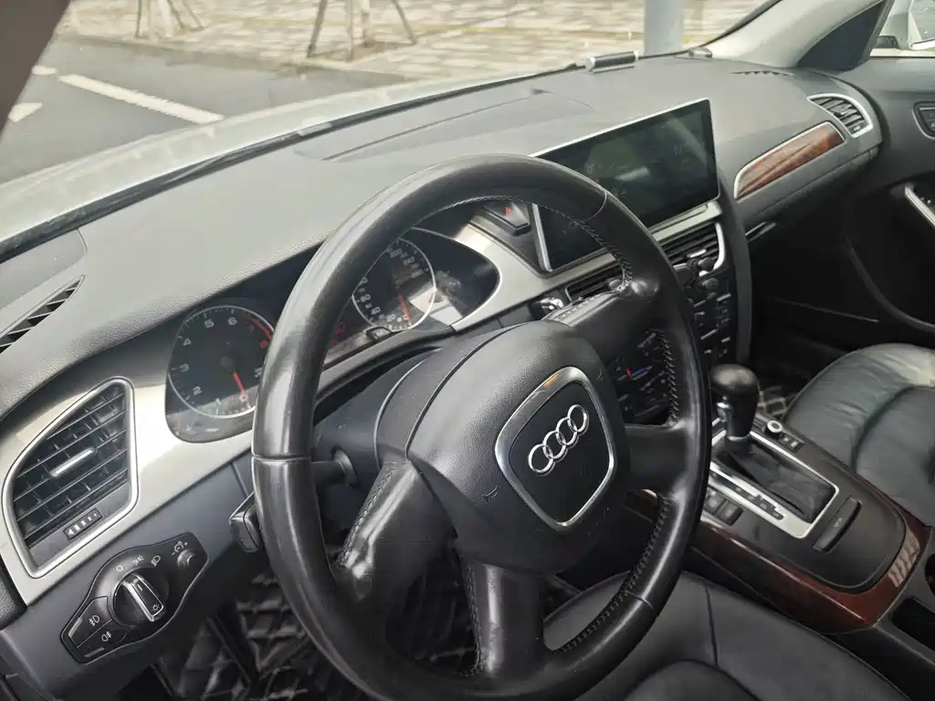 Audi A4L — миниатюра 14