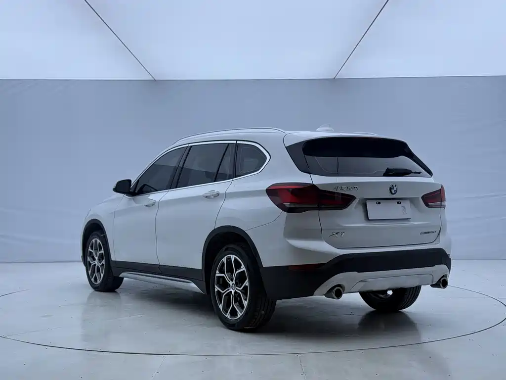 BMW X1 — миниатюра 6