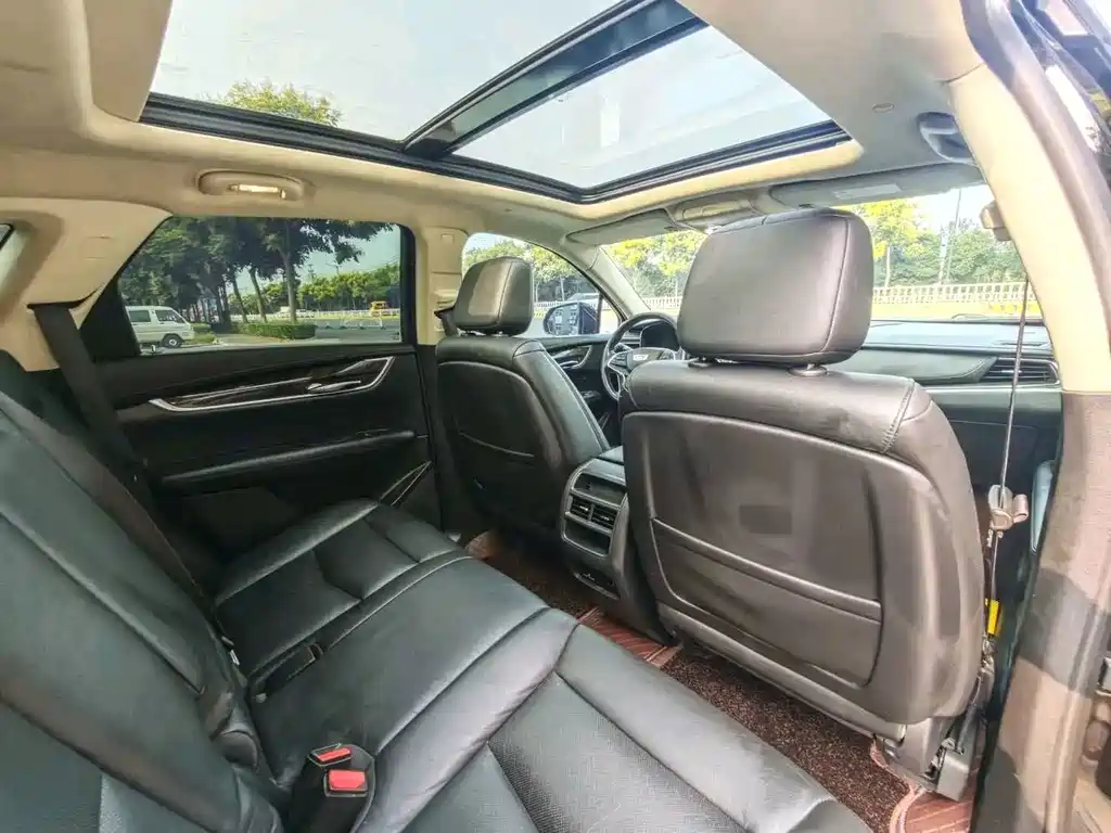 Cadillac XT5 — миниатюра 8