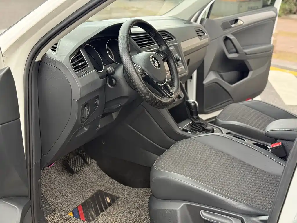 Volkswagen Tiguan L — миниатюра 4