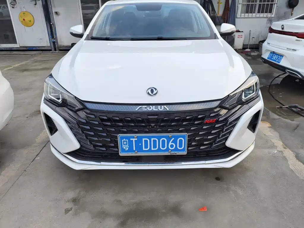 DONGFENG YI HYUN MAX