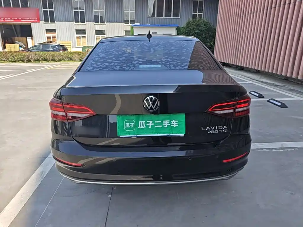 Volkswagen Lavida — миниатюра 6