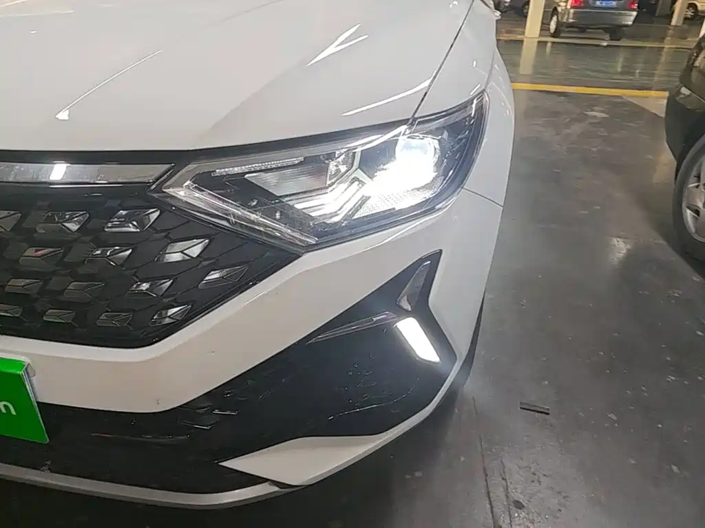 Jetta VS5 — миниатюра 24