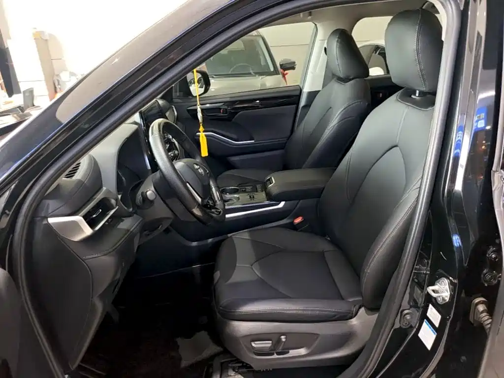 Toyota Highlander — миниатюра 15