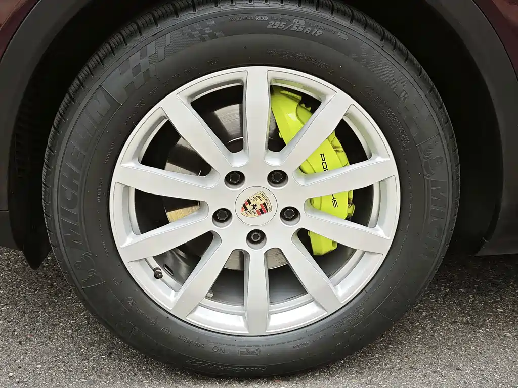 Porsche Cayenne Hybrid — миниатюра 5