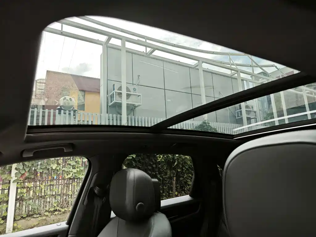 Porsche Cayenne Hybrid — миниатюра 13