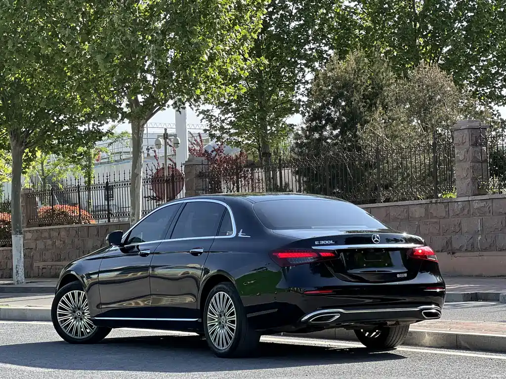 Mercedes-Benz E-Class E 2022 E 300 L Fashion
