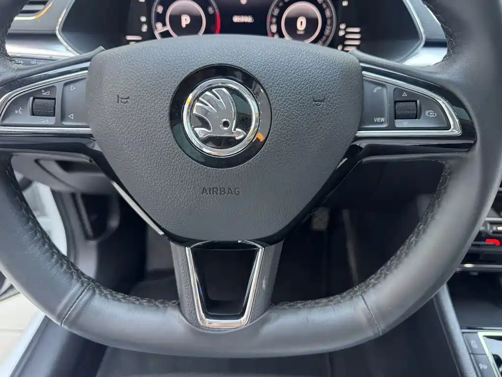 Skoda Superb — миниатюра 23