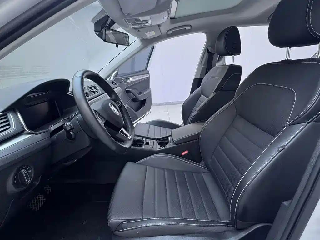 Skoda Superb — миниатюра 13
