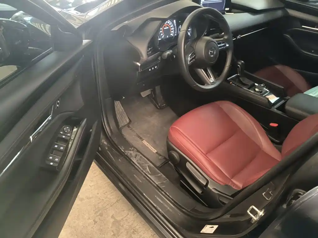 Mazda 3 Axela — миниатюра 16