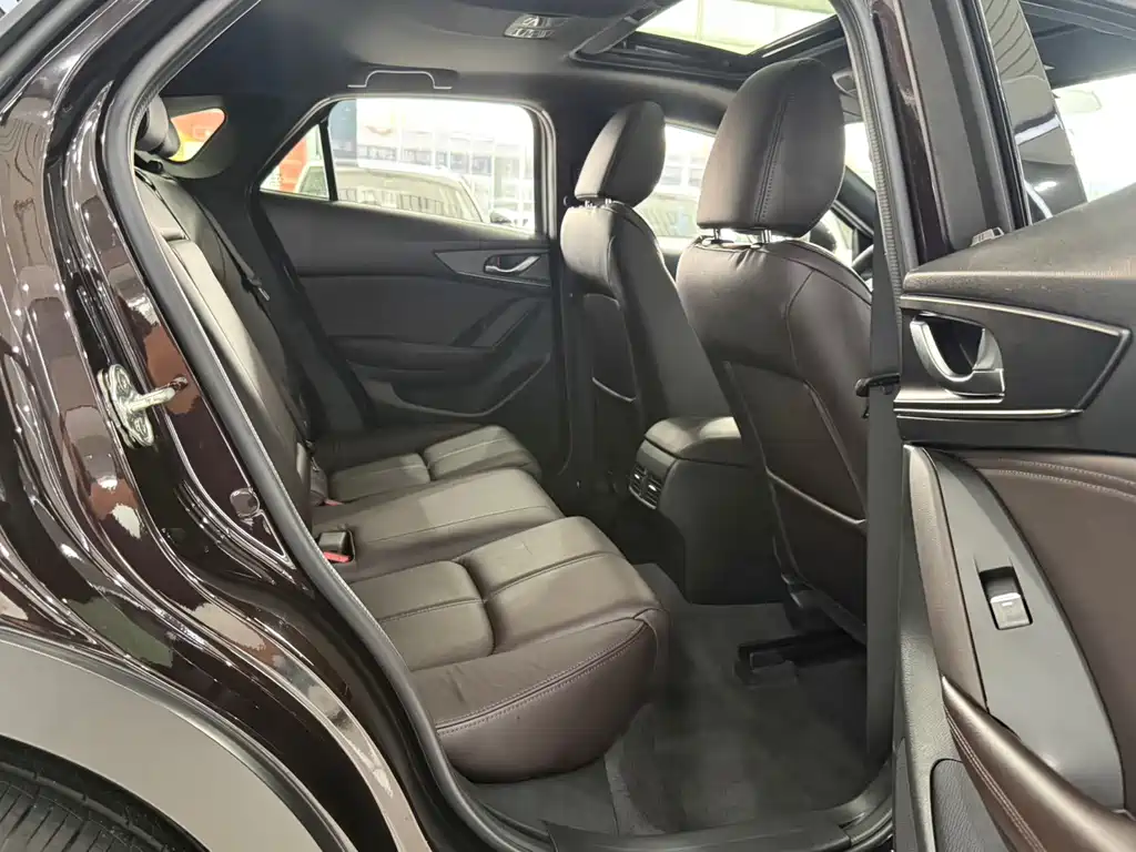 Mazda CX-4 — миниатюра 9