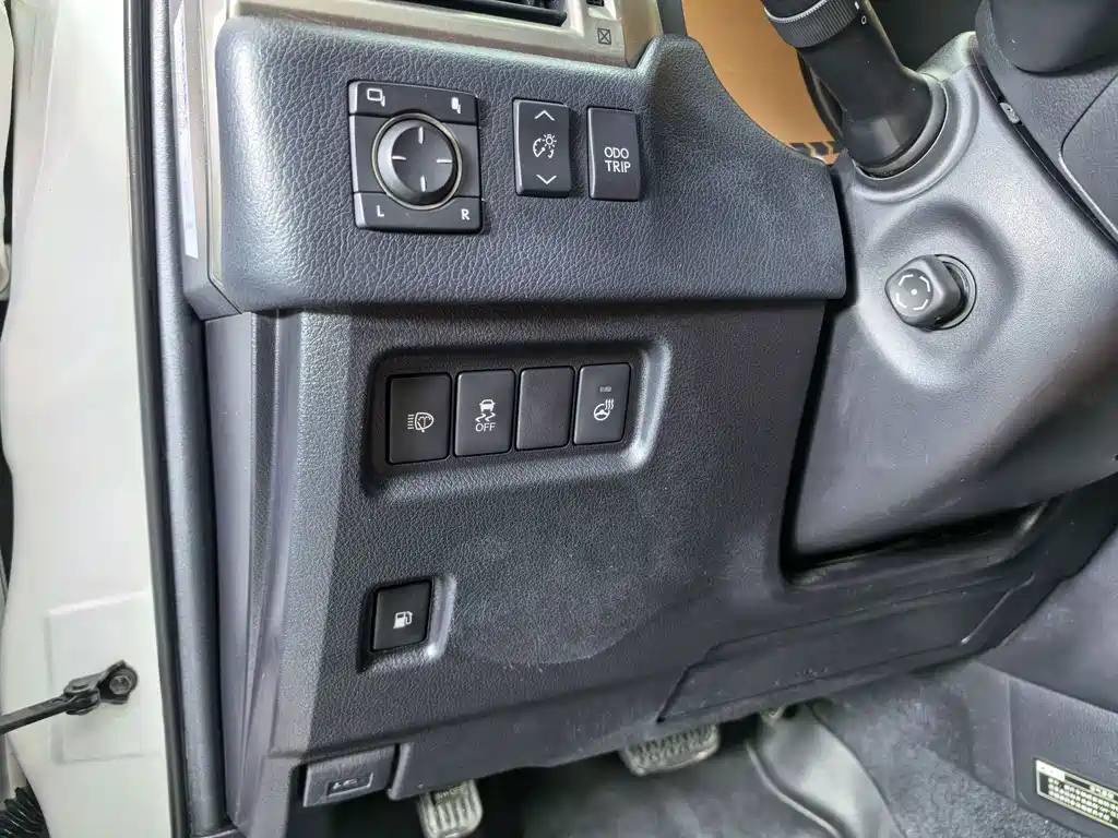Lexus GX — миниатюра 9