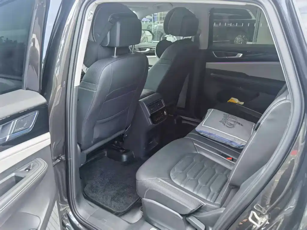 Volkswagen Teramont — миниатюра 4