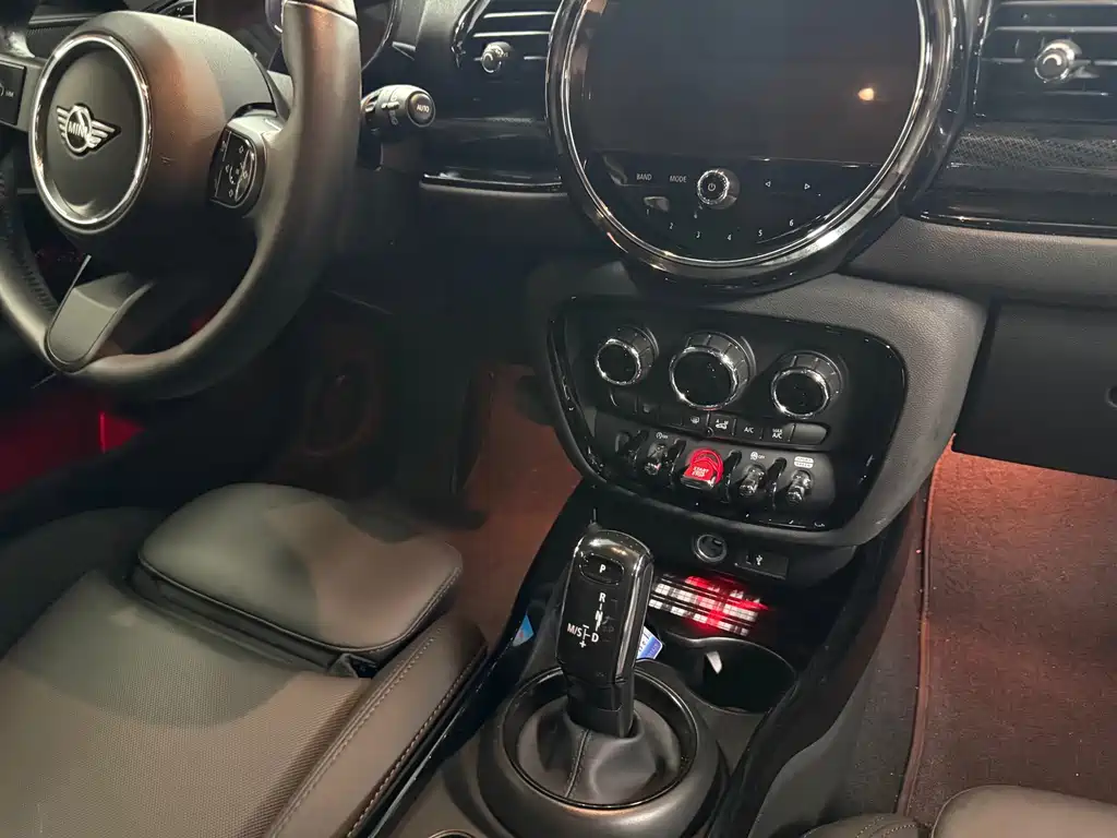 MINI Mini Clubman — миниатюра 8