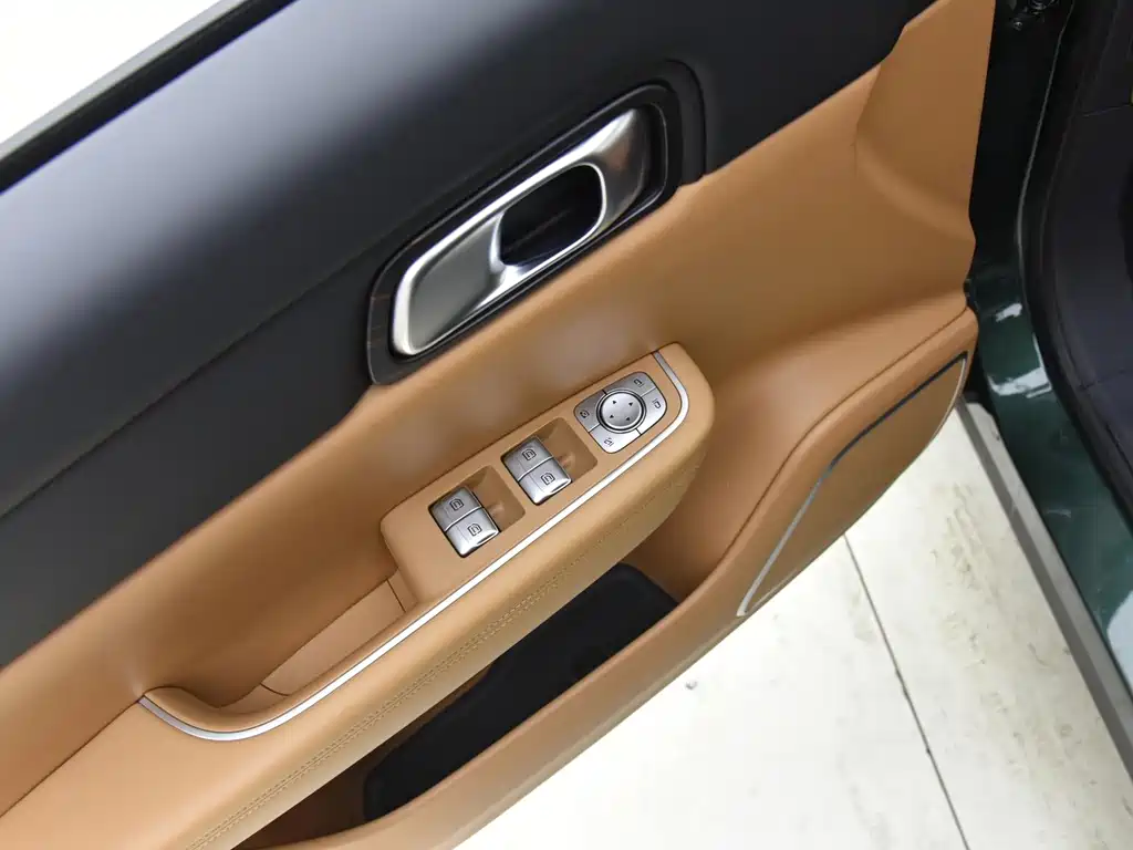 Li Auto Li ONE — миниатюра 11