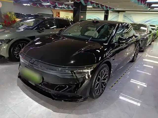 2024 Zeekr 007